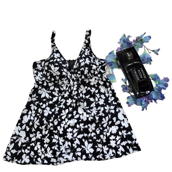 Swim Solutions NWT Tummy Control Flyaway Swimdress Women 20W